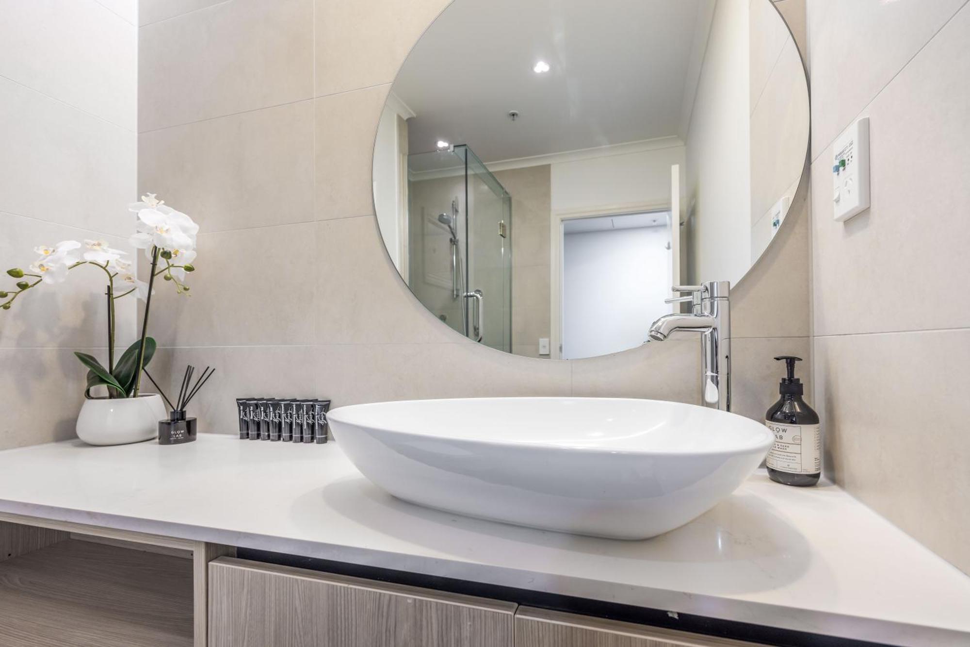 Highrise Studio Apartment W/ Ac, Pool & Gym In Auckland Cbd Bagian luar foto