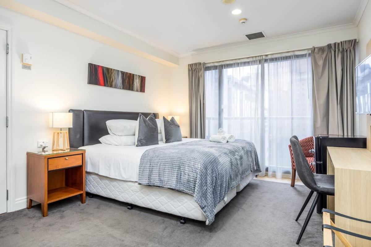Highrise Studio Apartment W/ Ac, Pool & Gym In Auckland Cbd Bagian luar foto
